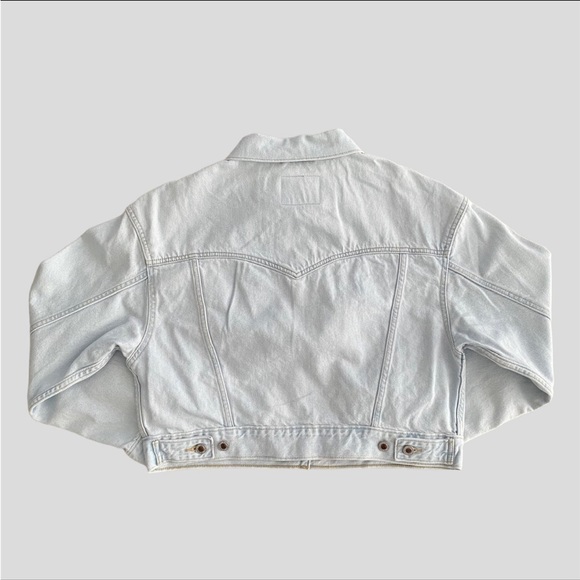 Levi's Silvertab Light Wash Cropped Trucker Jacket Women's Size Large, BRAND NEW - Picture 2 of 10